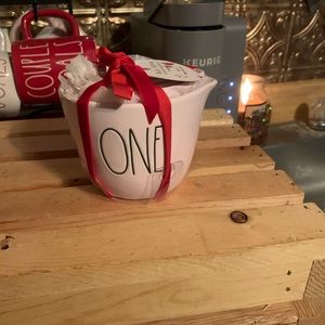 Rea Dunn Pink Measuring cups